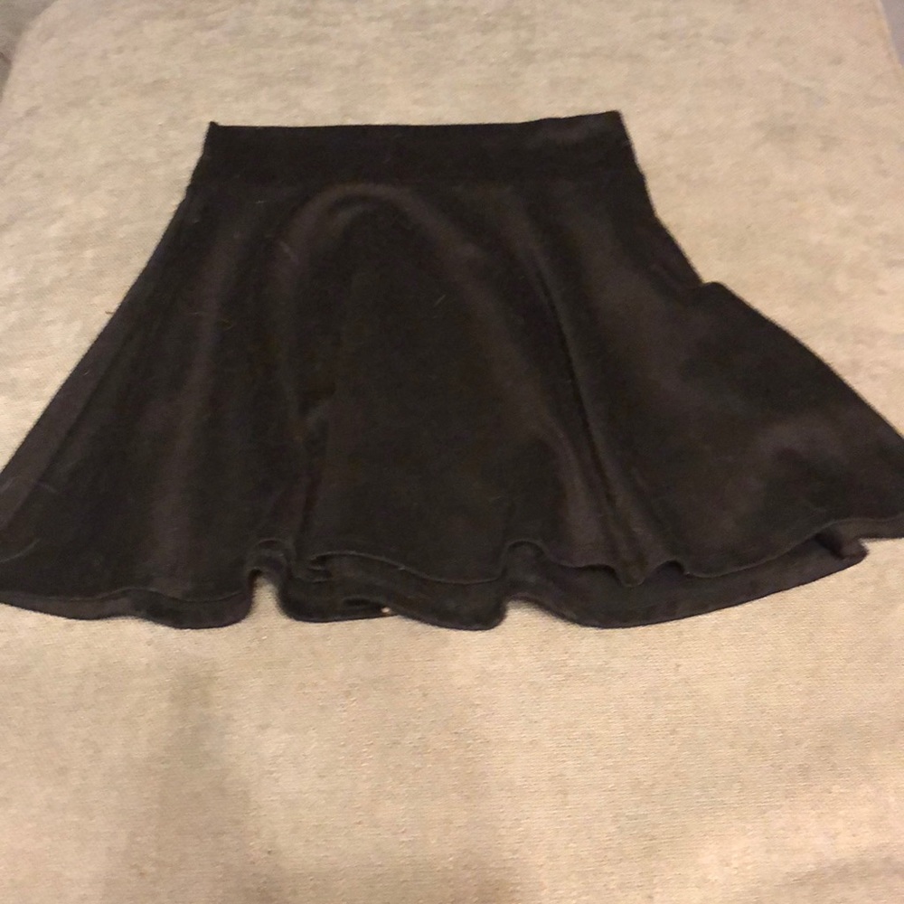 Black comfy adorable scatter scirt